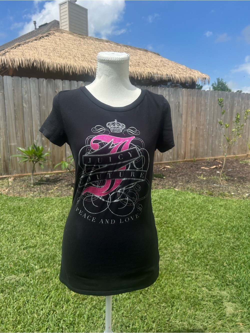 2010 Juicy Couture Peace and Love thin tee with glitter & rhinestone Size M